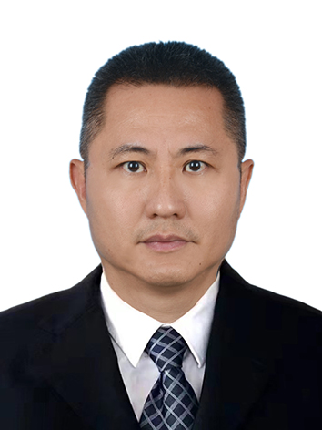 陸 敏